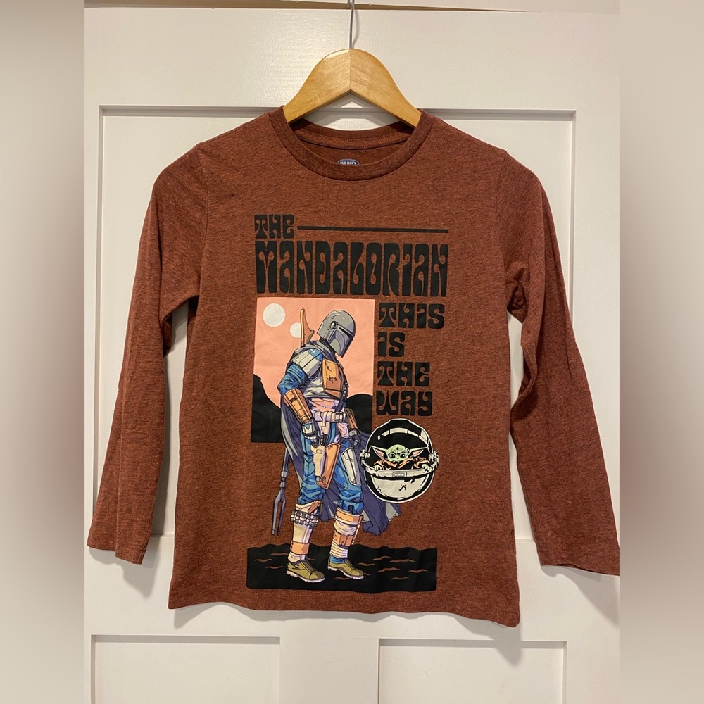 Old Navy Star Wars Long Sleeve Tee with Graphic Print